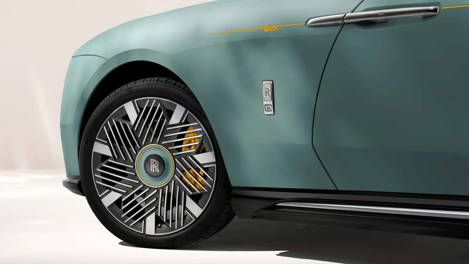 Rolls-Royce Spectre "Inspired by Primavera"